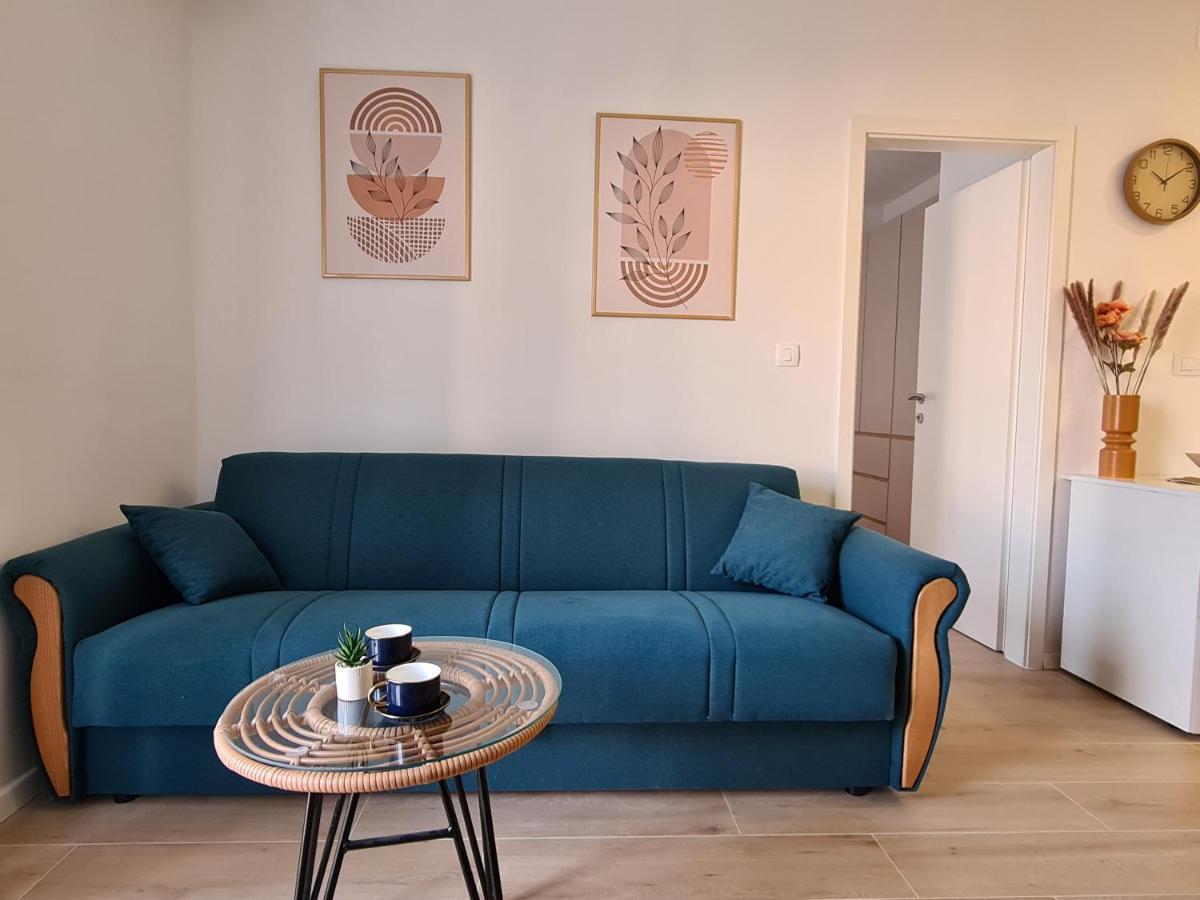 Thrill Apartment