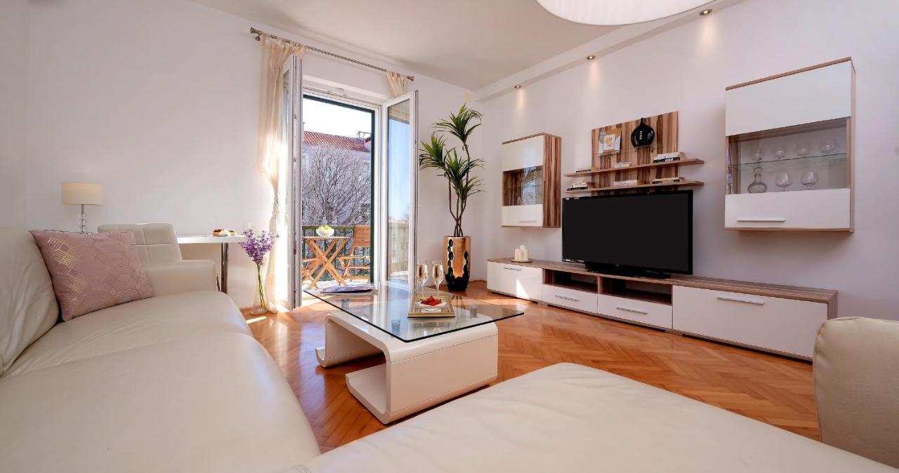 Palomar Luxury