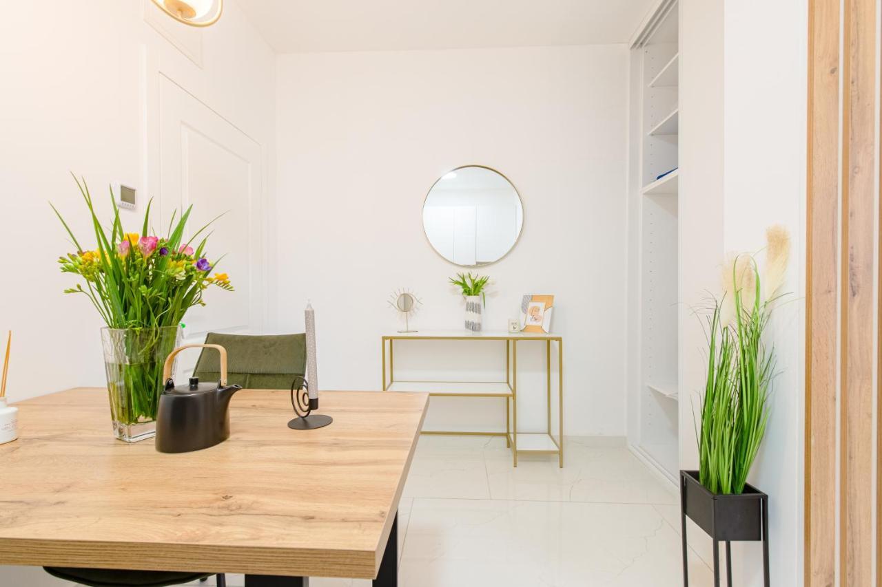 Apartment Luxury New 5* In The Center Of