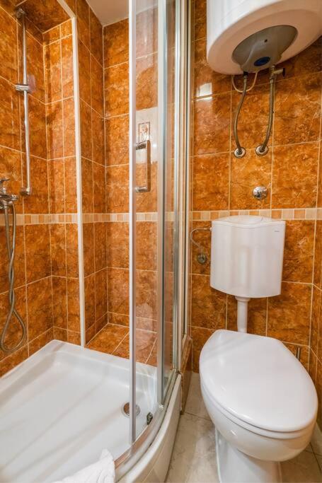 Apartman Relaxing 2bd Apartment, Ground Floor - Walk To Old Town Split