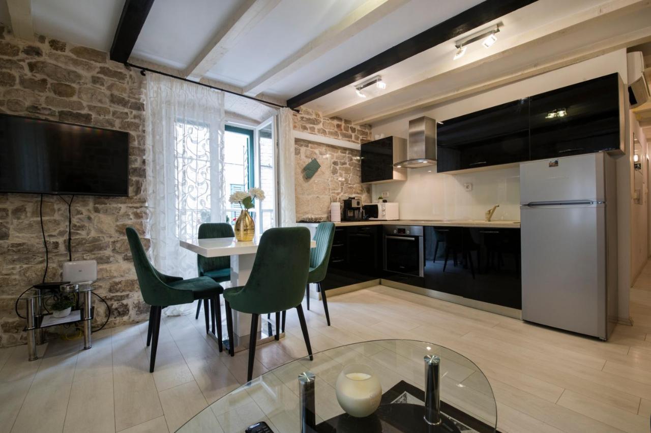 Stone Apartment *