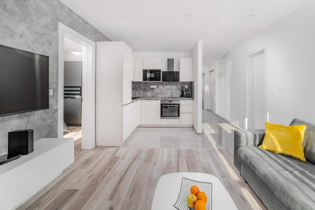 Luxury Sandra Apartamento
