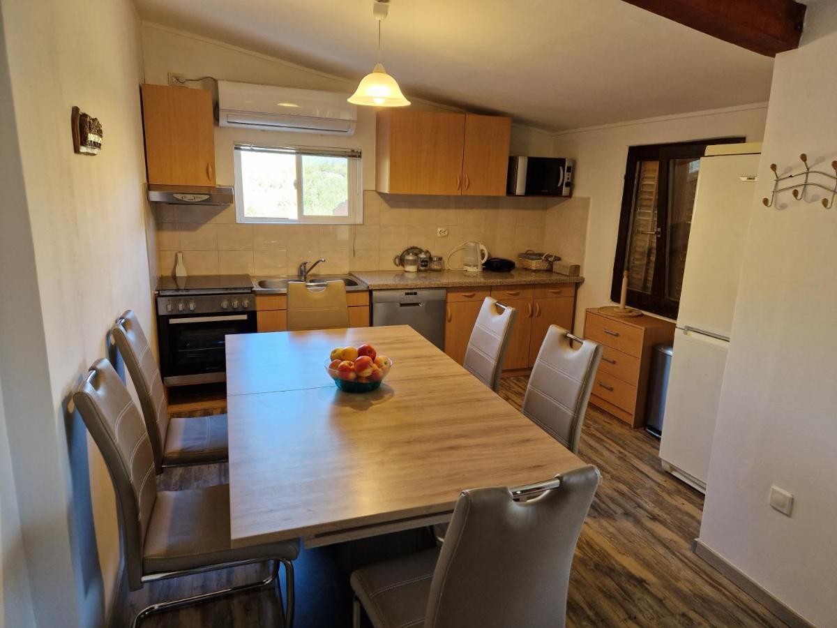 Apartman Ivan Apartment