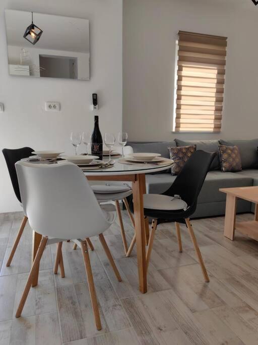 Marija, New 1bd Apt With Free Parking *