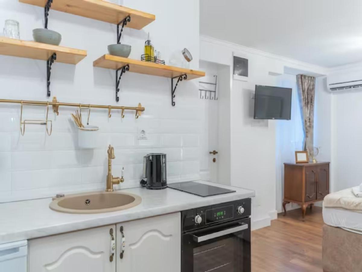Art Center Apartment