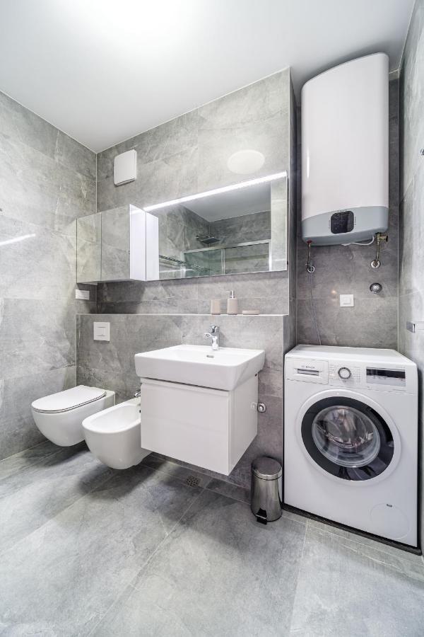 Apartment Golden View 7 *