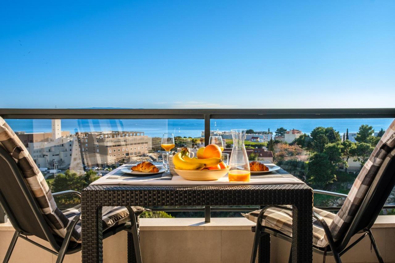 Golden View 7 * Split