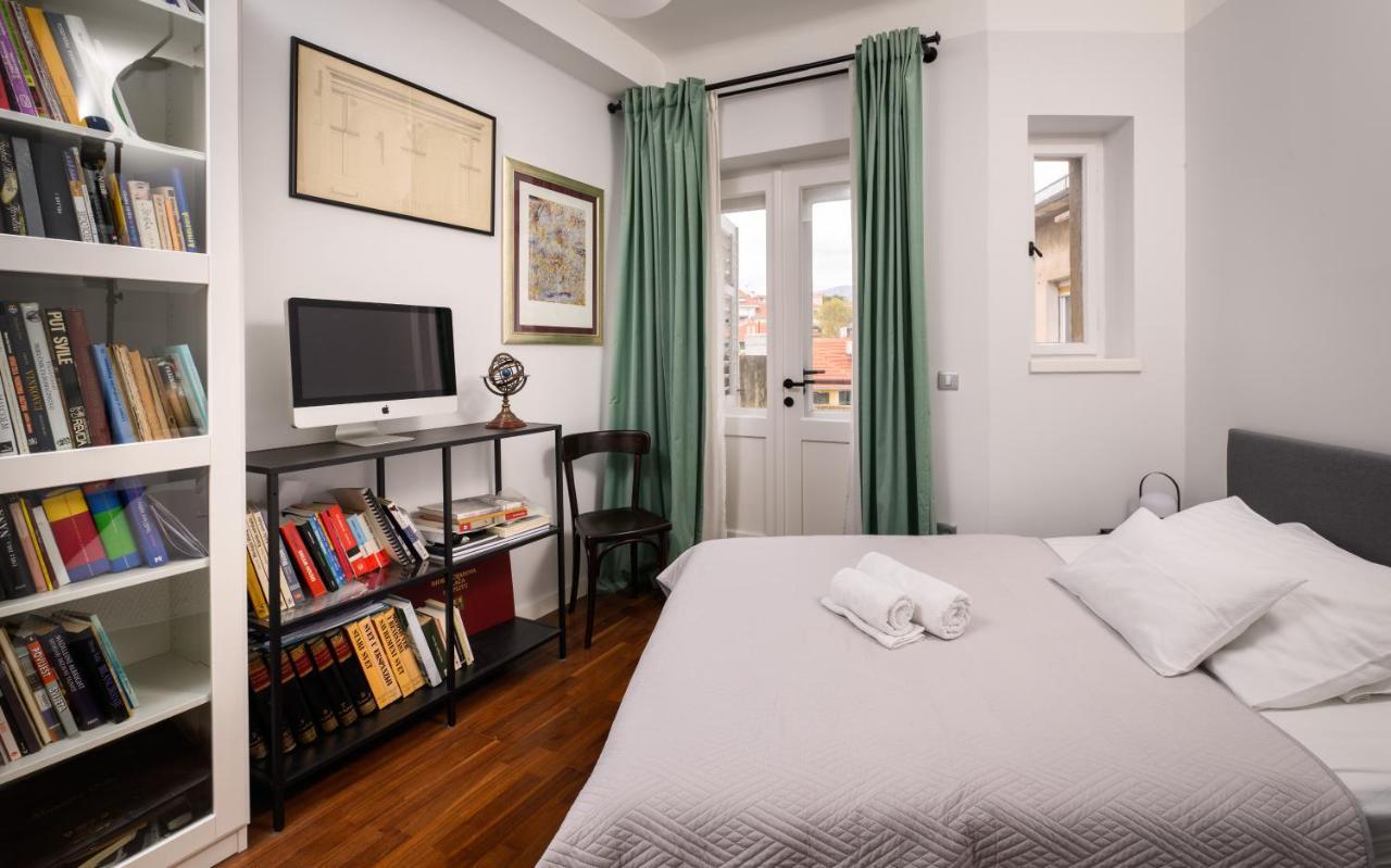 Designer Two-bedroom * Split