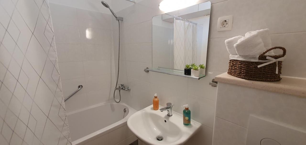 Two Spalatina Apartment