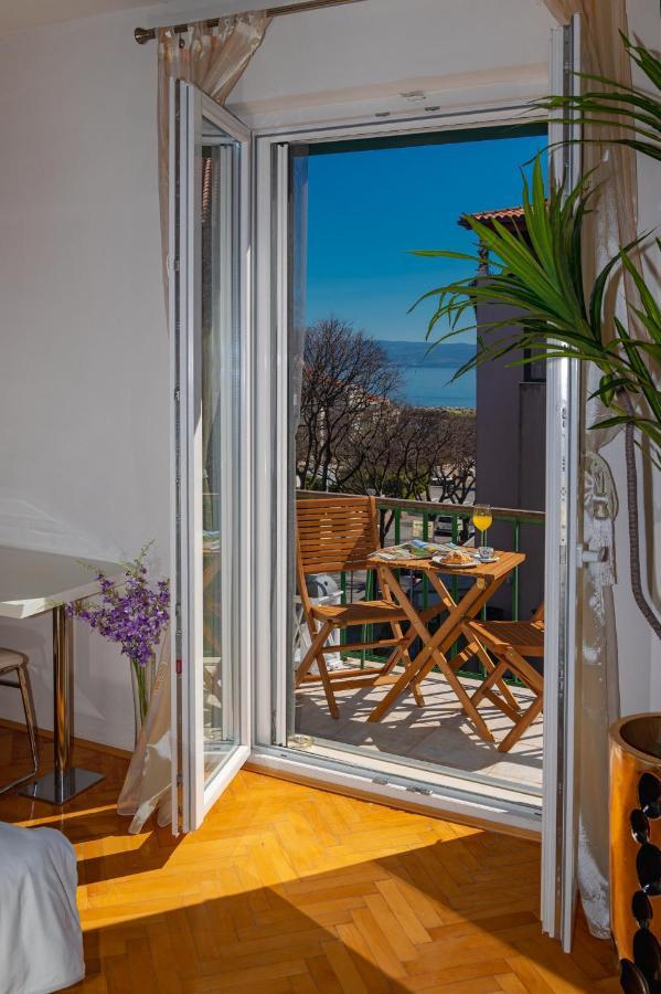 Palomar Luxury Split