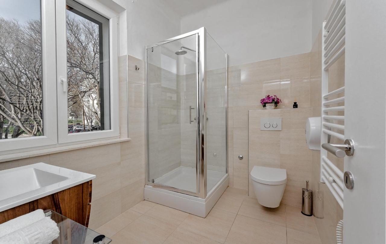 Palomar Luxury Apartment *