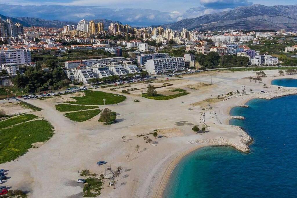 Apartment Camino - Near Mall Of