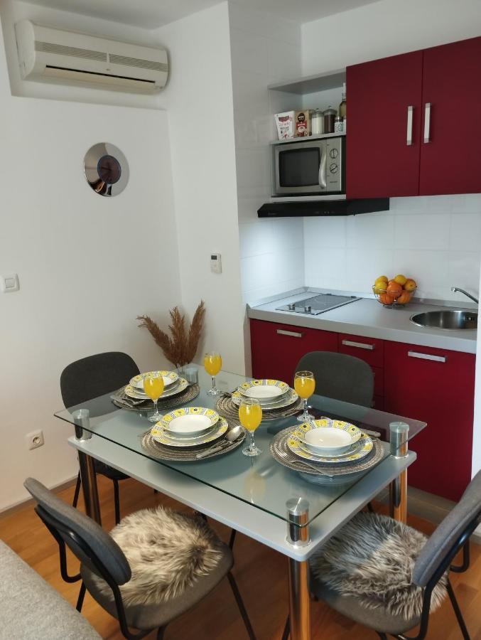 Bella Vista - Cozy With Easy Check-in And Free Parking *