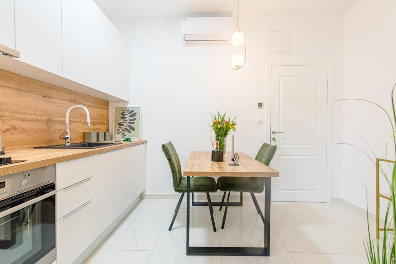 Apartment Luxury New 5* In The Center Of