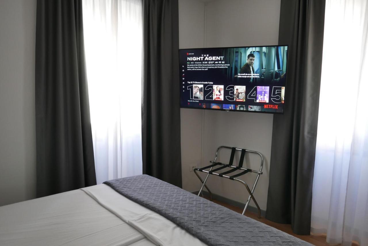 Tri Lava Luxury Living 4*