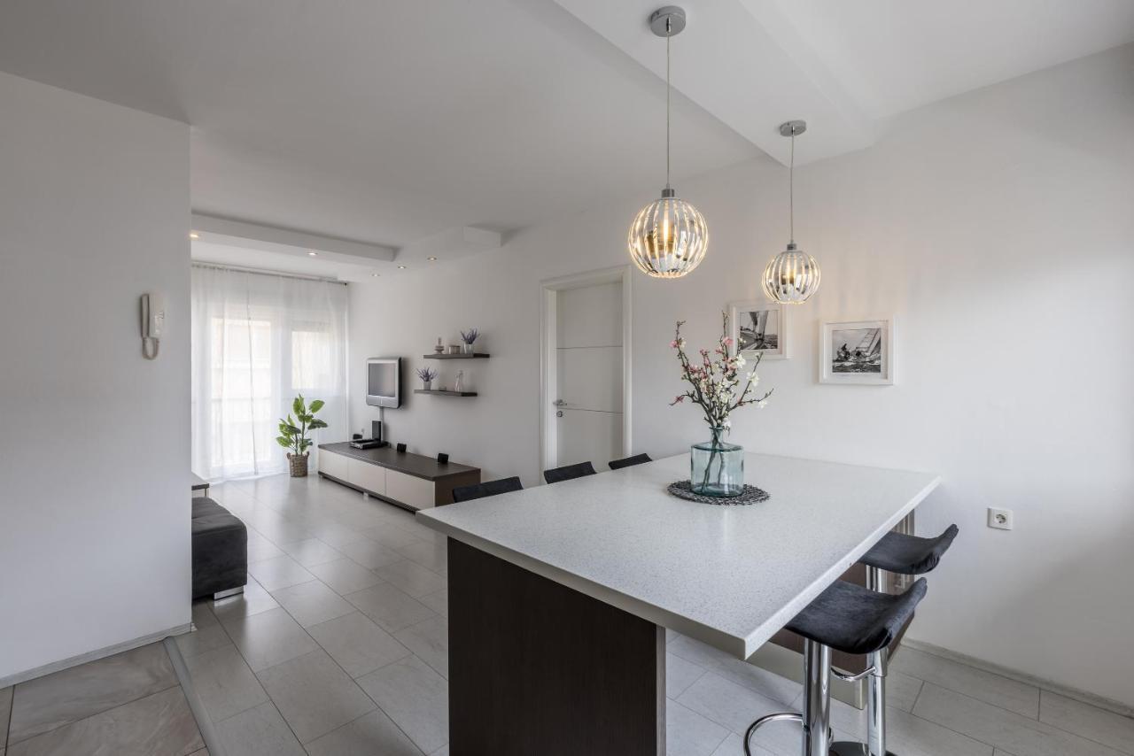 Appartement Doors Of West