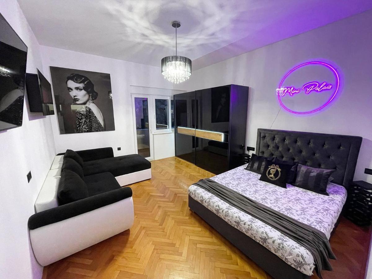 Apartment Mini Palais - Beachfront, 5 Min Center, Terrace