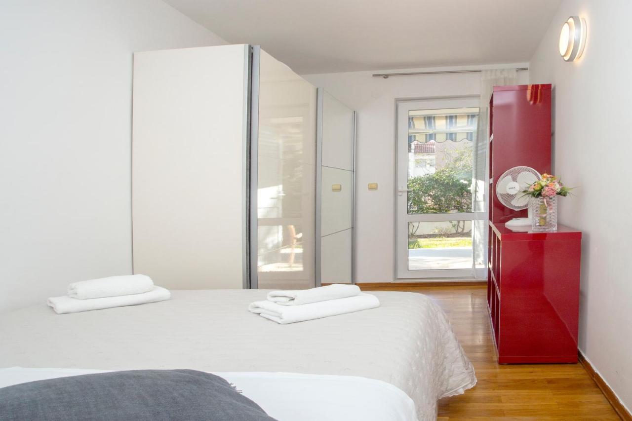 Deluxe Lea With Large Garden Apartamento