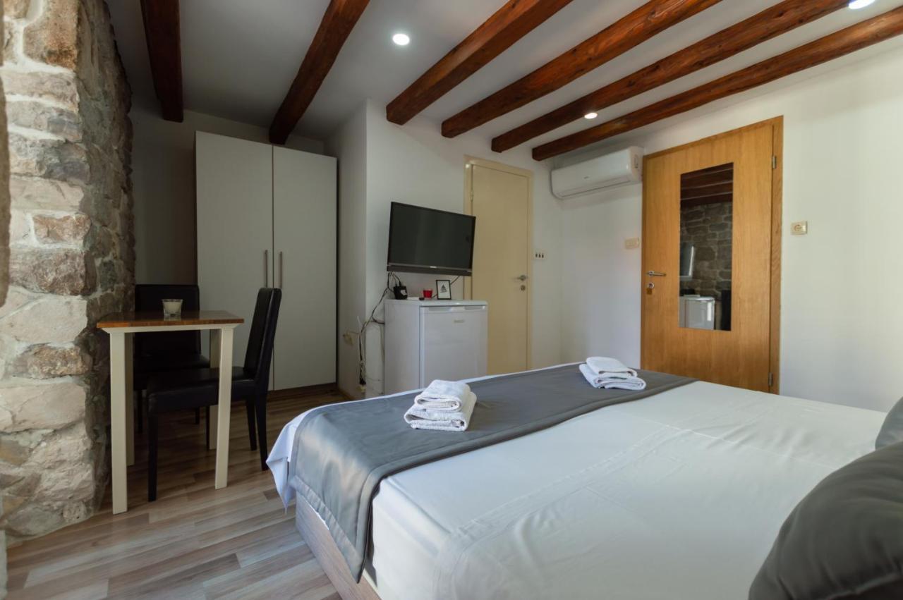 Apartment Camenno Apartments-the Heart Of Diocletian's Palace-open Winter! Split
