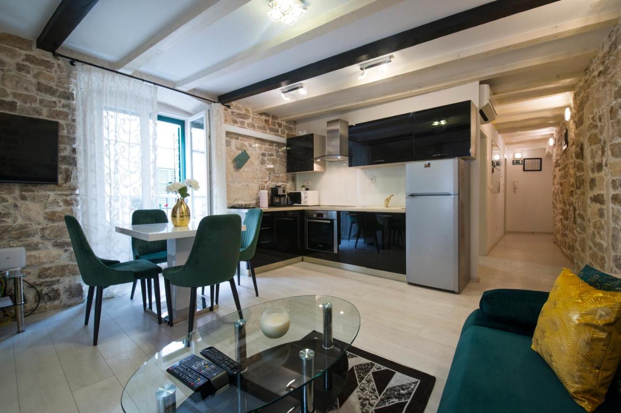 Apartment Stone *