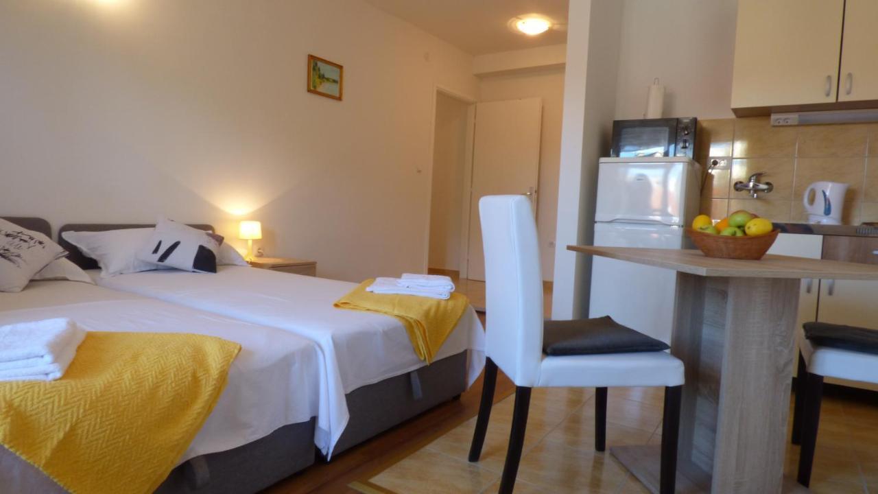 Studio Buki Guest house *