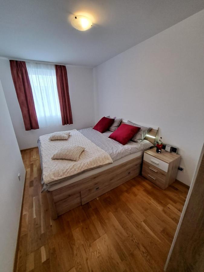 Apartman Mariposa: Balcony With Parking Near Split's Largest Mall *