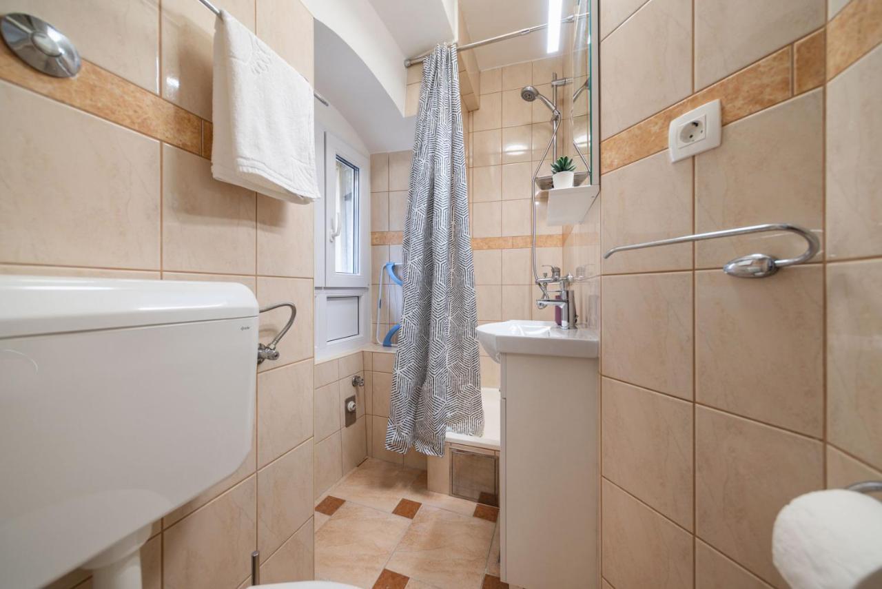 3m Golden Gate Apartment Split