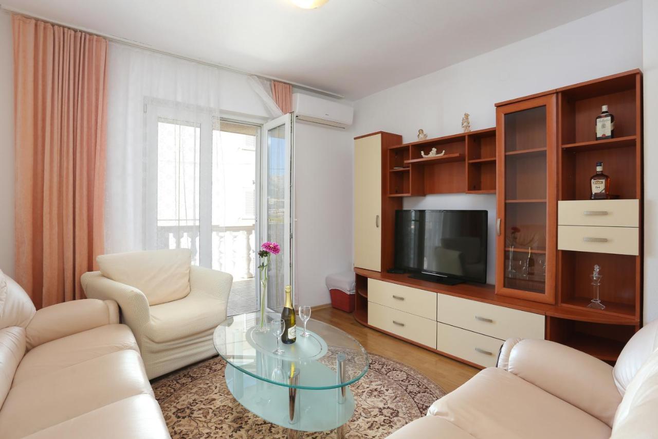 Apartamento Family Friendly With A Swimming Pool - 21026 *