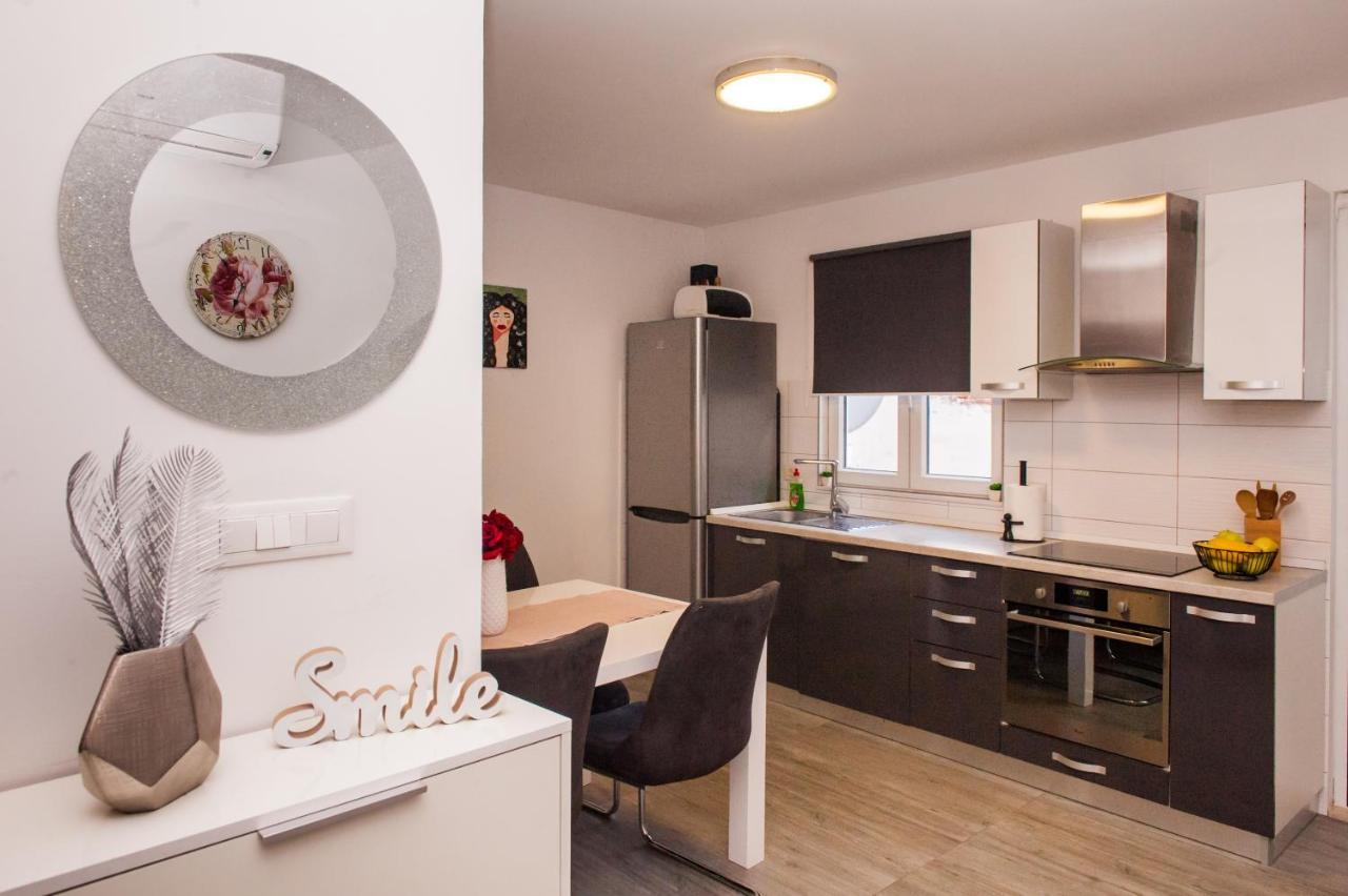 Apartment Miki - City Center With Large Balcony Split