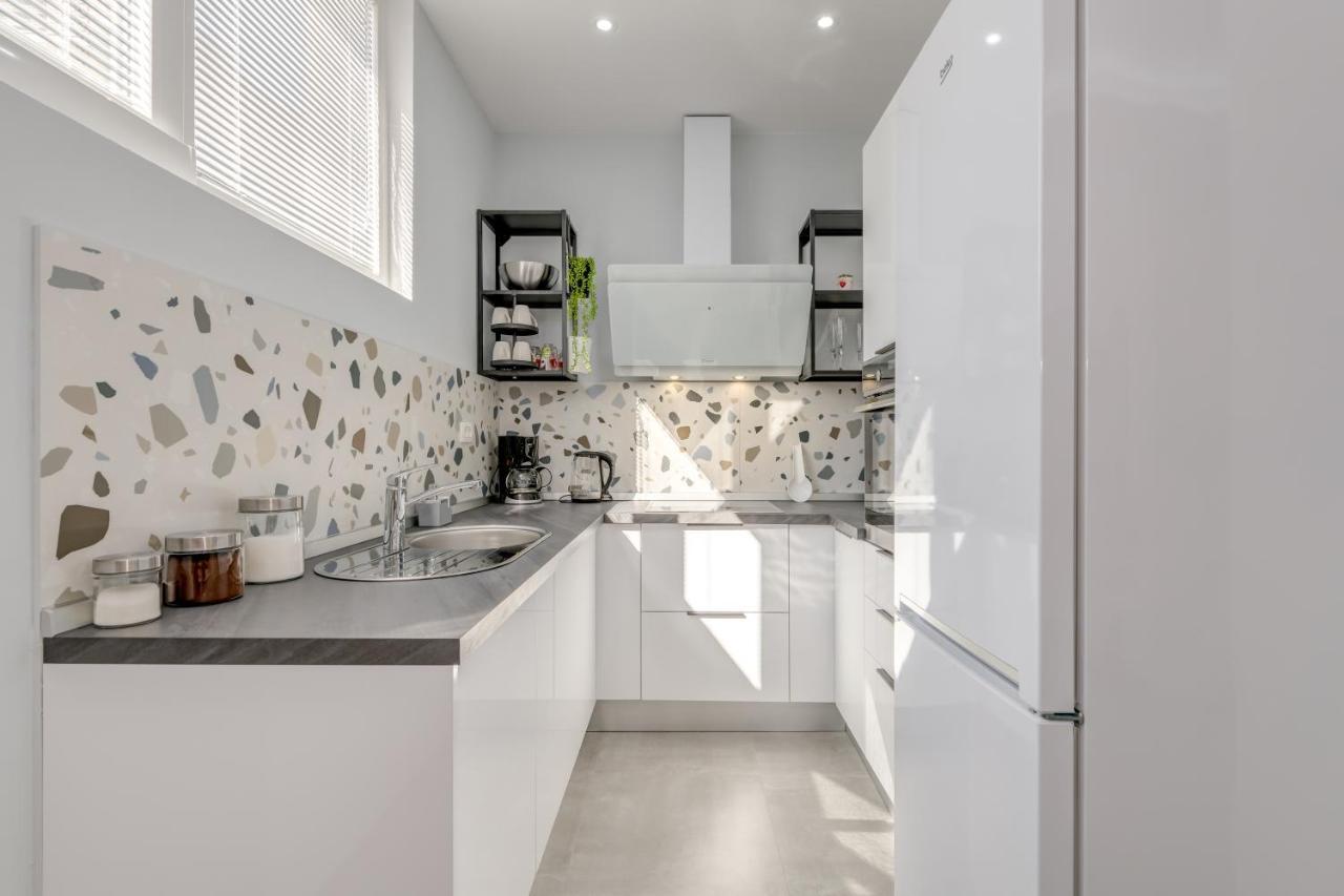 Brand New Luxury Asi Apartment