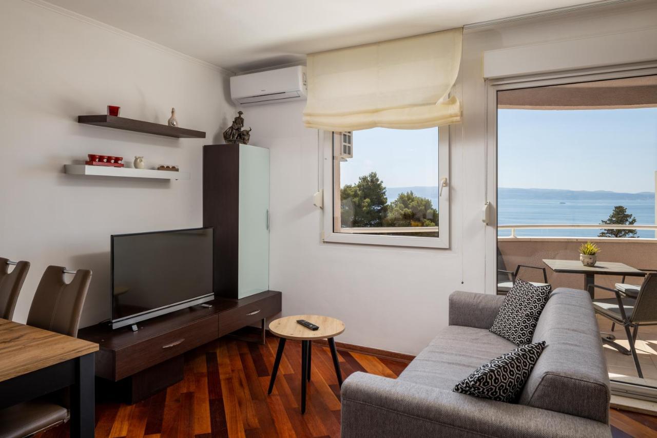 Big Modern Two - Bedroom With Sea View And Balcony - Apartment *