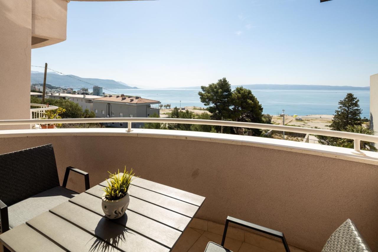 Apartment Big Modern Two - Bedroom With Sea View And Balcony -