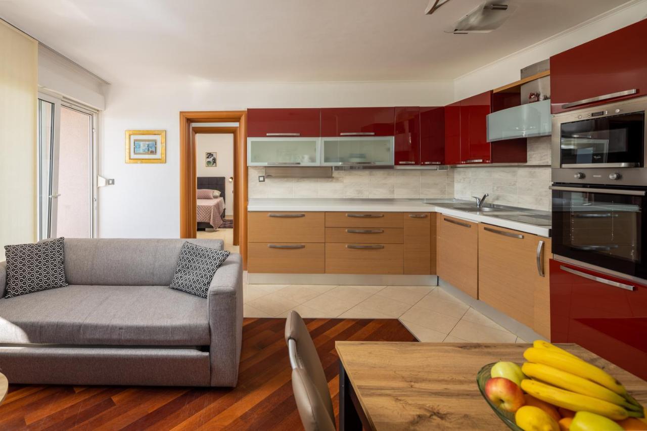 Big Modern Two - Bedroom With Sea View And Balcony - Split