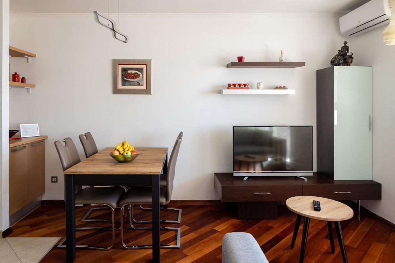 Apartman Big Modern Two - Bedroom With Sea View And Balcony -
