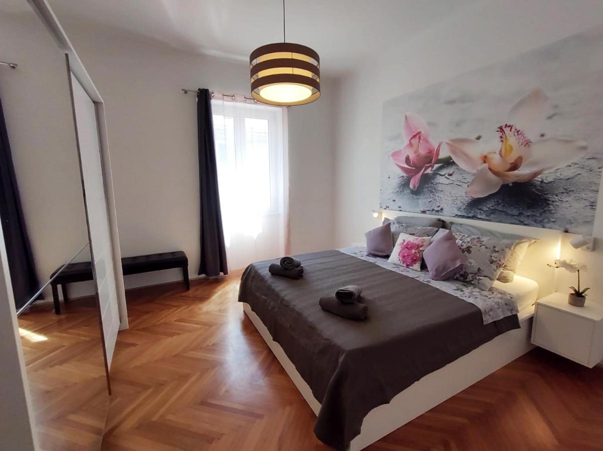 Orchidea In The Centre Apartment Split