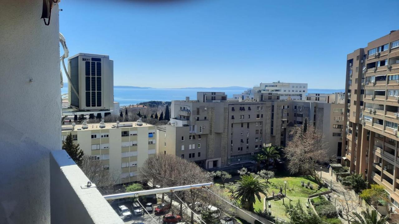 Virna Split