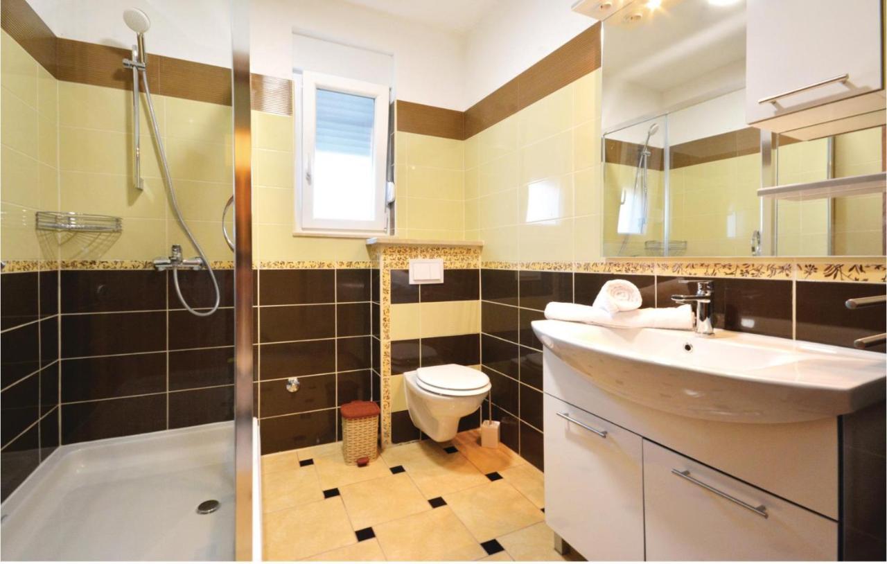 3 Bedroom Nice Home In Solin *