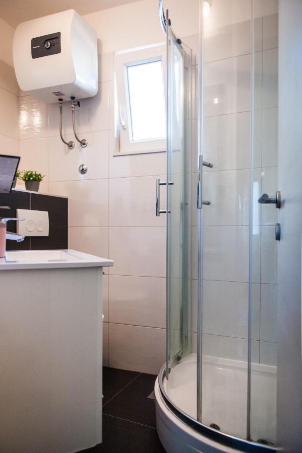 Apartment Miki - City Center With Large Balcony *