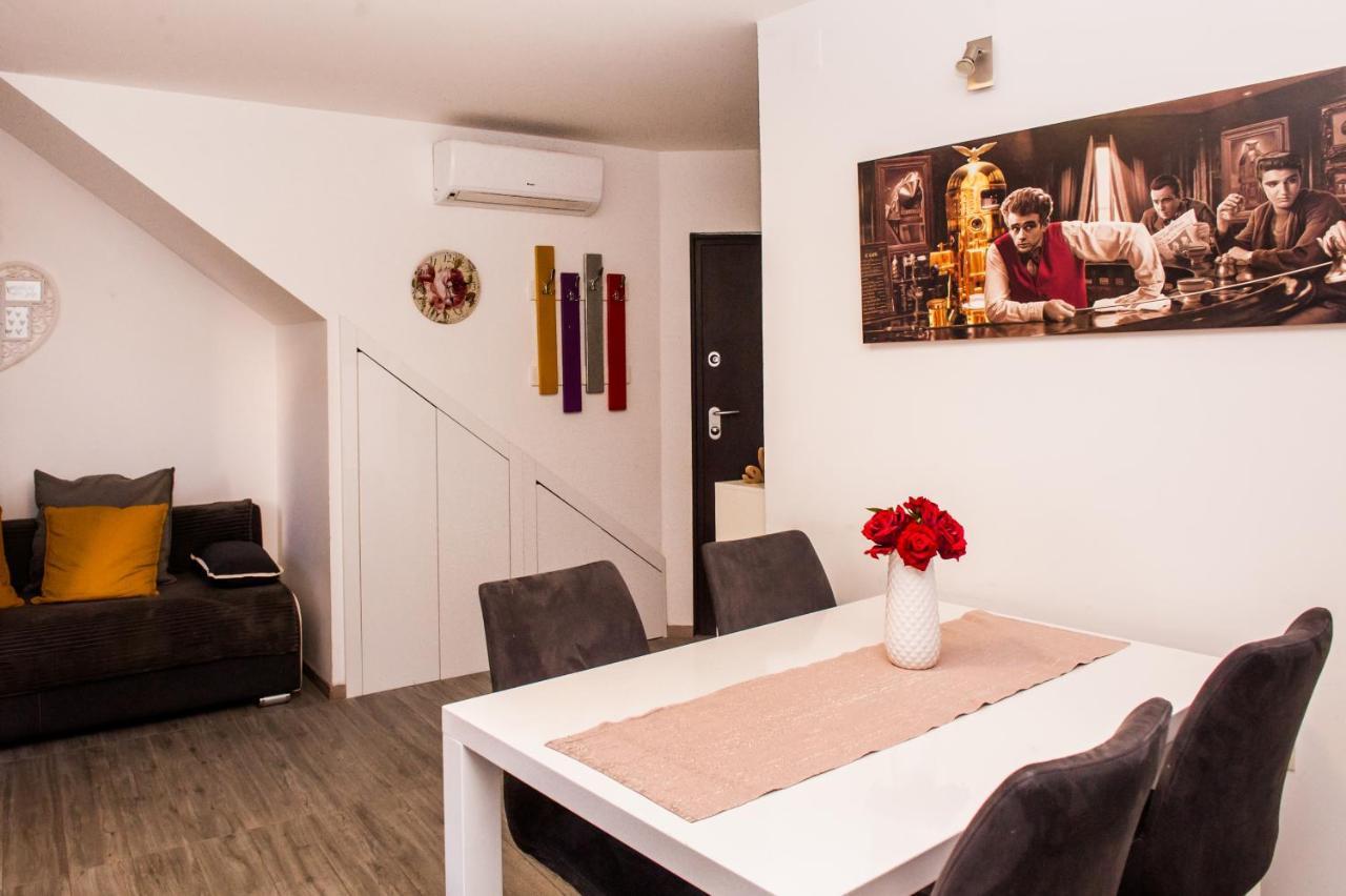 Miki - City Center With Large Balcony Apartment Split