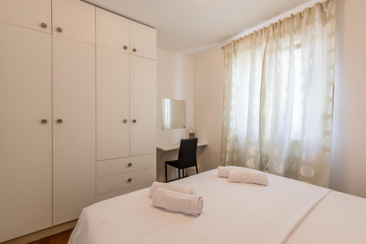 Izabela L Apartment
