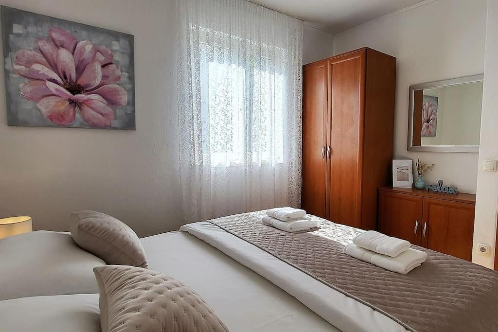 Sun With Sea View And Shared Pool Apartment *