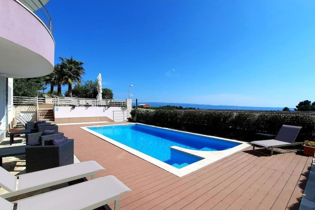 Sun With Sea View And Shared Pool Apartment Split
