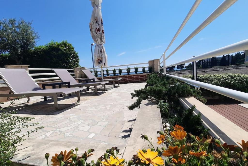 Sun With Sea View And Shared Pool