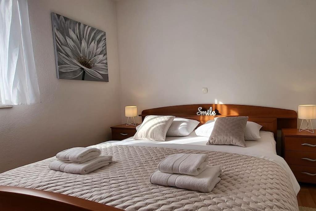 Sun With Sea View And Shared Pool Apartment *