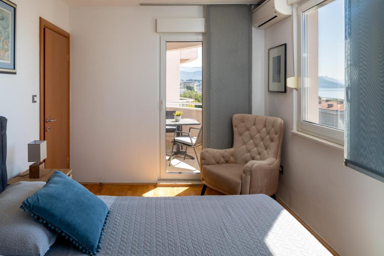 Big Modern Two - Bedroom With Sea View And Balcony - Apartment Split