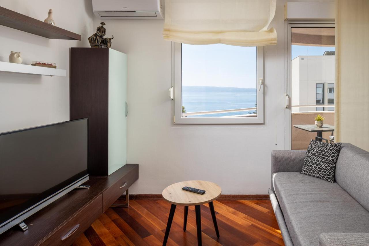 Big Modern Two - Bedroom With Sea View And Balcony - Apartment