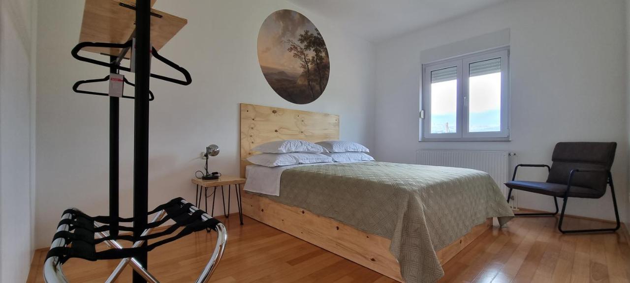 Gojini Dvori Apartment *