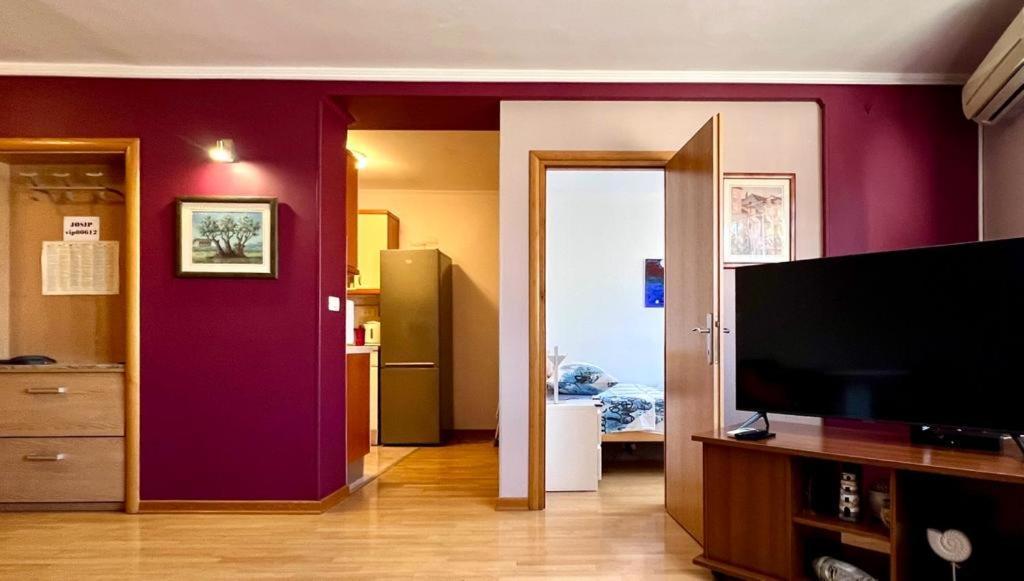 Josip Apartment *
