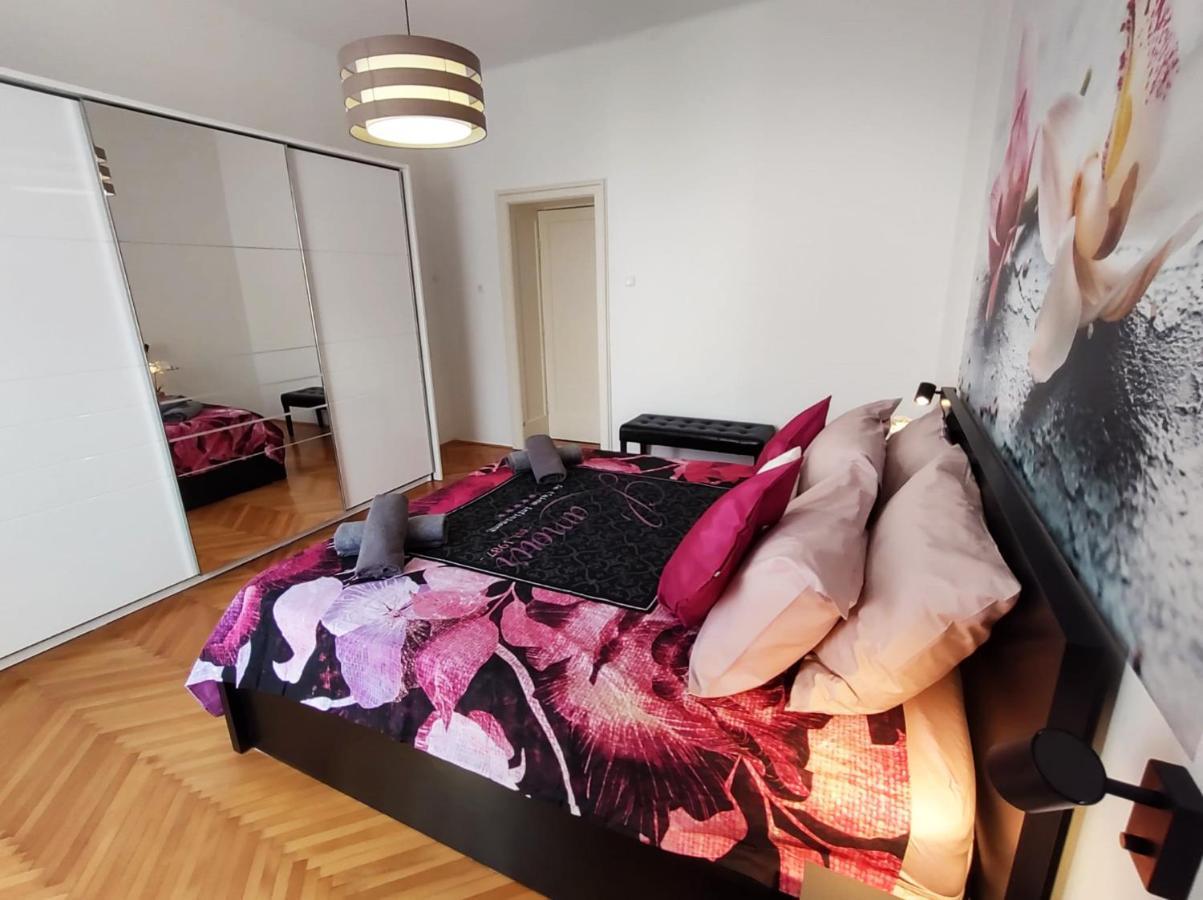 Orchidea In The Centre Apartment *