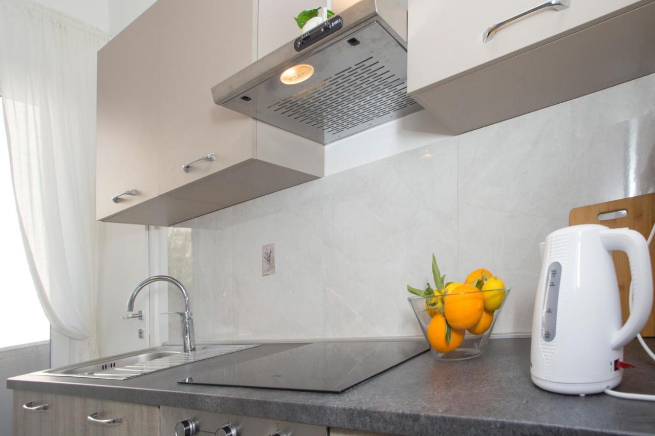 Apartment L&s Superior With Balcony And Parking - Excellent Location Within Walking Distance Of Diocletian's Palace And Bacvice